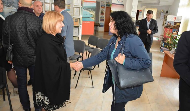 Анелия Клисарова, кандидат за кмет за Варна: Кофите за смет трябва да са под земята