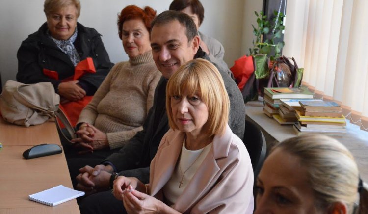 Анелия Клисарова, кандидат за кмет на Варна: Работим за целодневно обучение в училищата