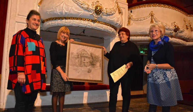 Анелия Клисарова поздрави варненски творци в Деня на музиката