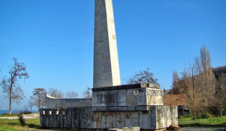 БСП-Варна пита Вежди Рашидов защо се готви да разруши паметник на Димитров и Коларов