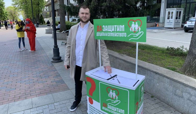 БСП във Варна активно събира подписи за референдума против джендър идеологията
